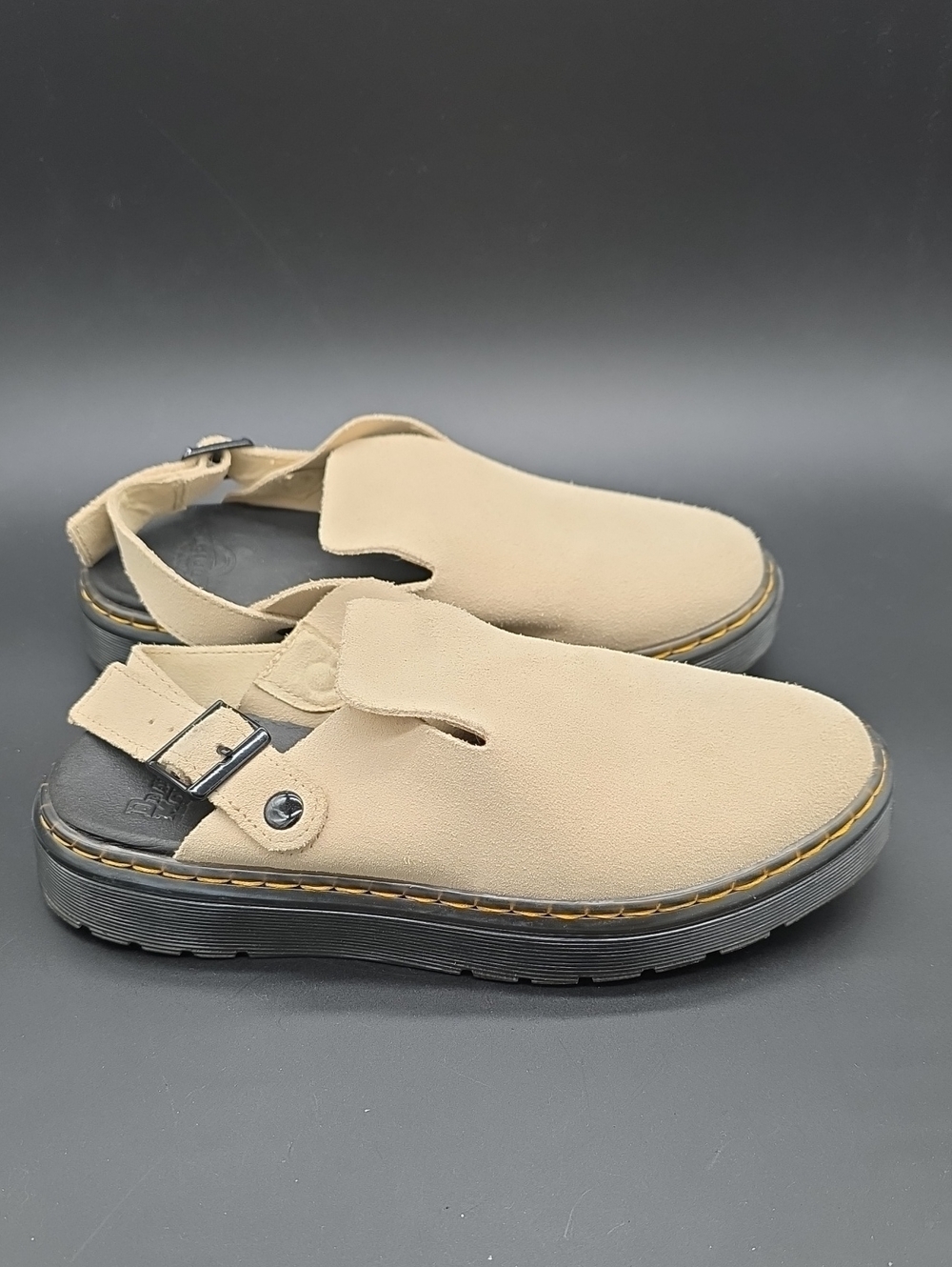 Dr. Martens Womens Beige Suede Slingback Casual Shoes size 7